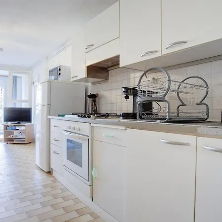 Le Cosmos - 15c - Spacieux- 4 Pers Appartement Agde